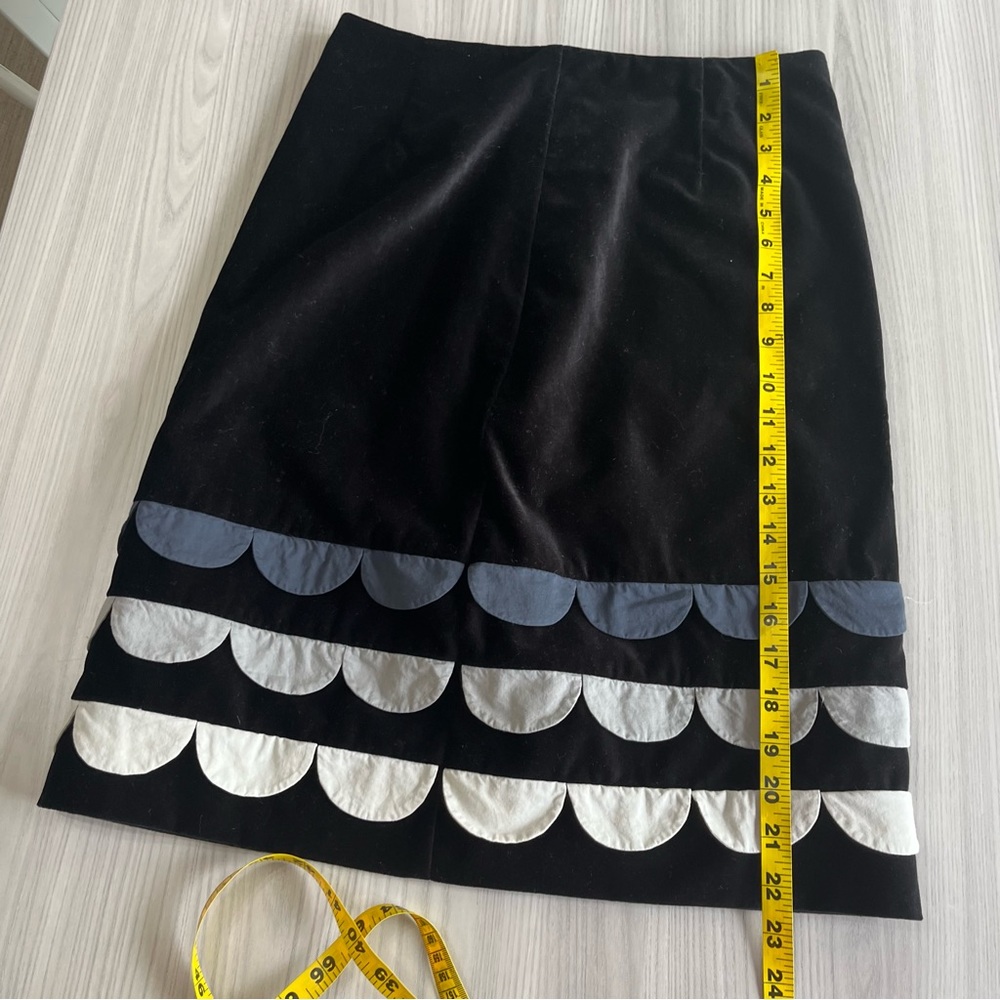 NWOT Boden velvet fully lined side zip skirt scalloped detail Size 4R - Picture 5 of 5